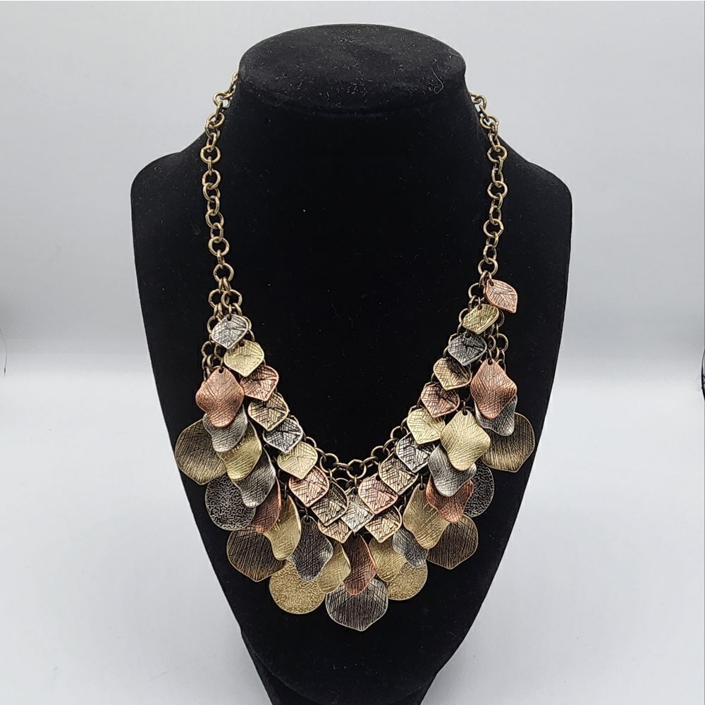 Tri colored metal necklace